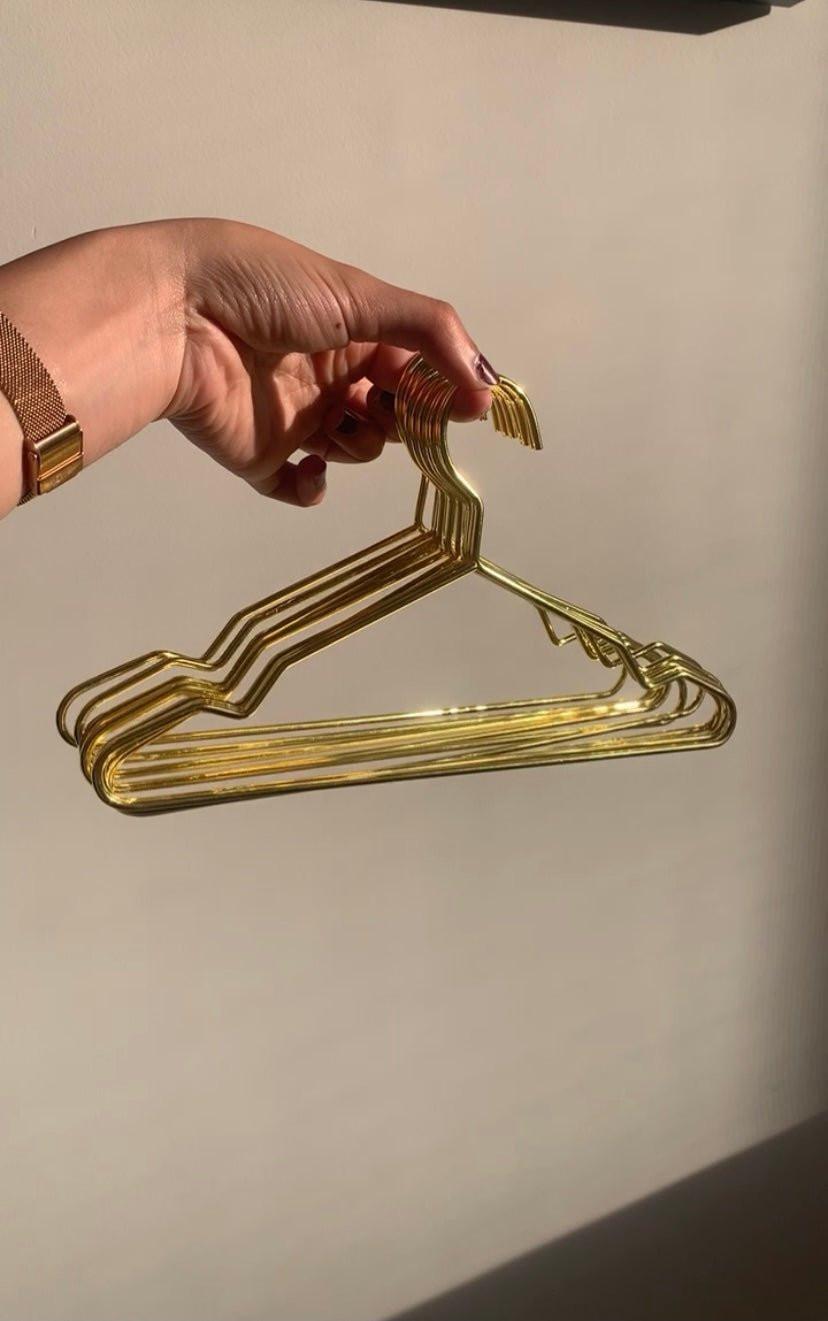 Pet Clothing Hangers - Gold (10pk) 2 Sizes